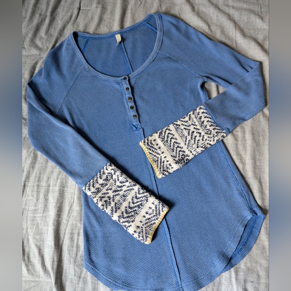 Free People Tops - Free People  sweater sleeve medium